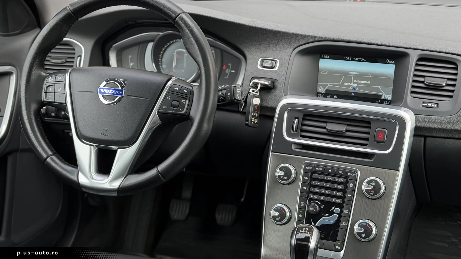 VOLVO V60 CROSS COUNTRY – D3 - 150 CP - 2016