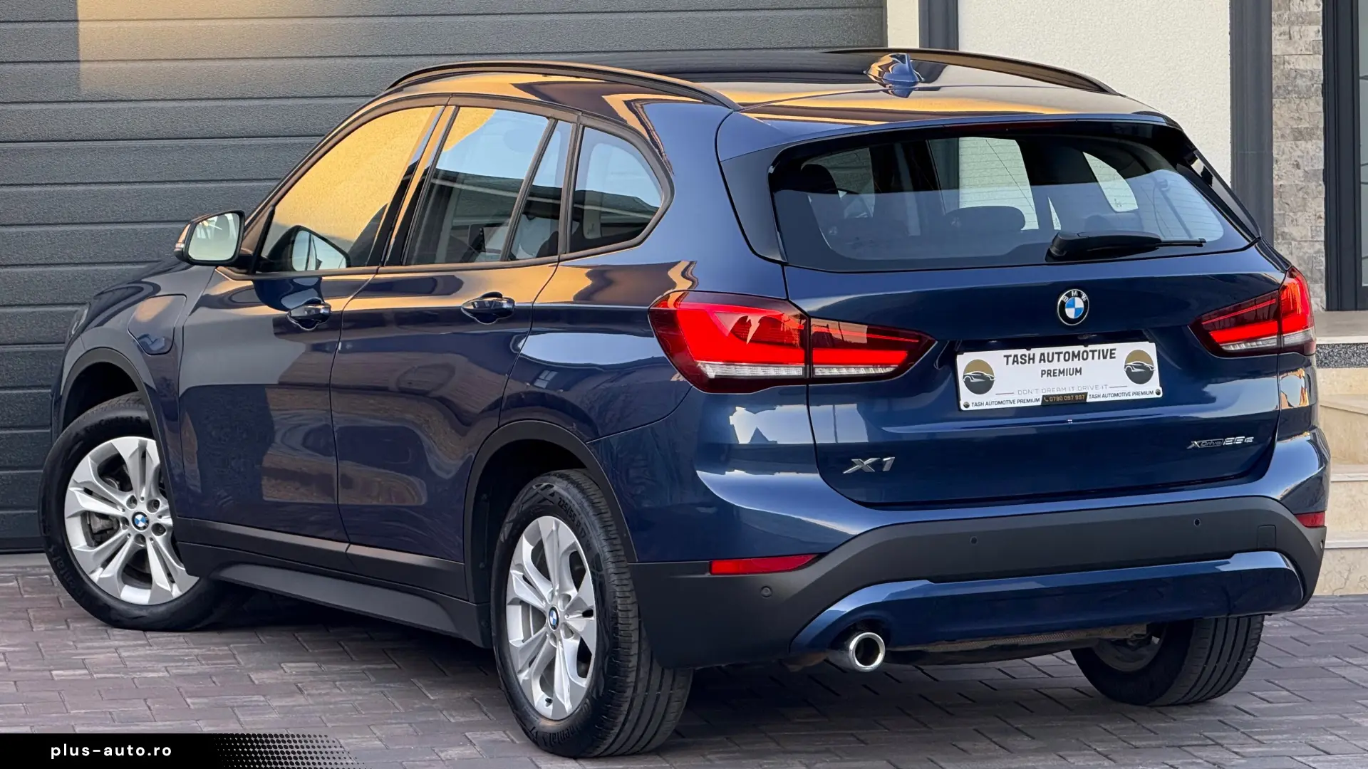 BMW X1 25e Xdrive    PLUG-IN HYBRID   AUTOMATIC -    2020