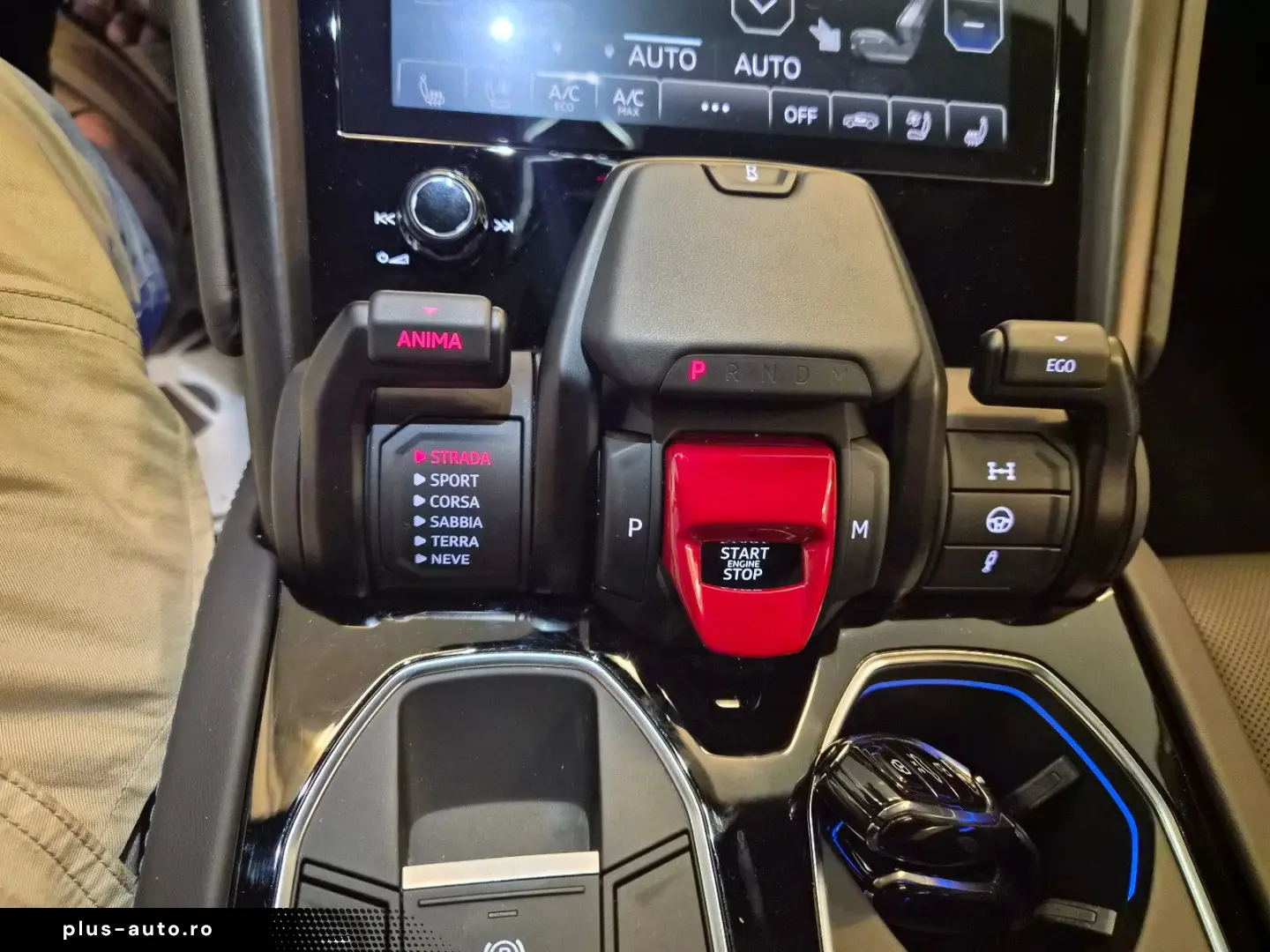 LAMBORGHINI Urus 4.0 V8 S HUD Panorama 23