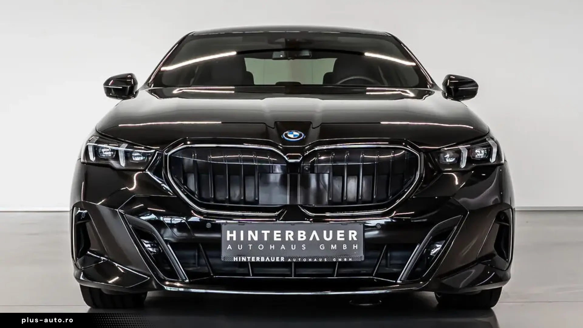 BMW 550e xDrive M-SPORT ICONIC