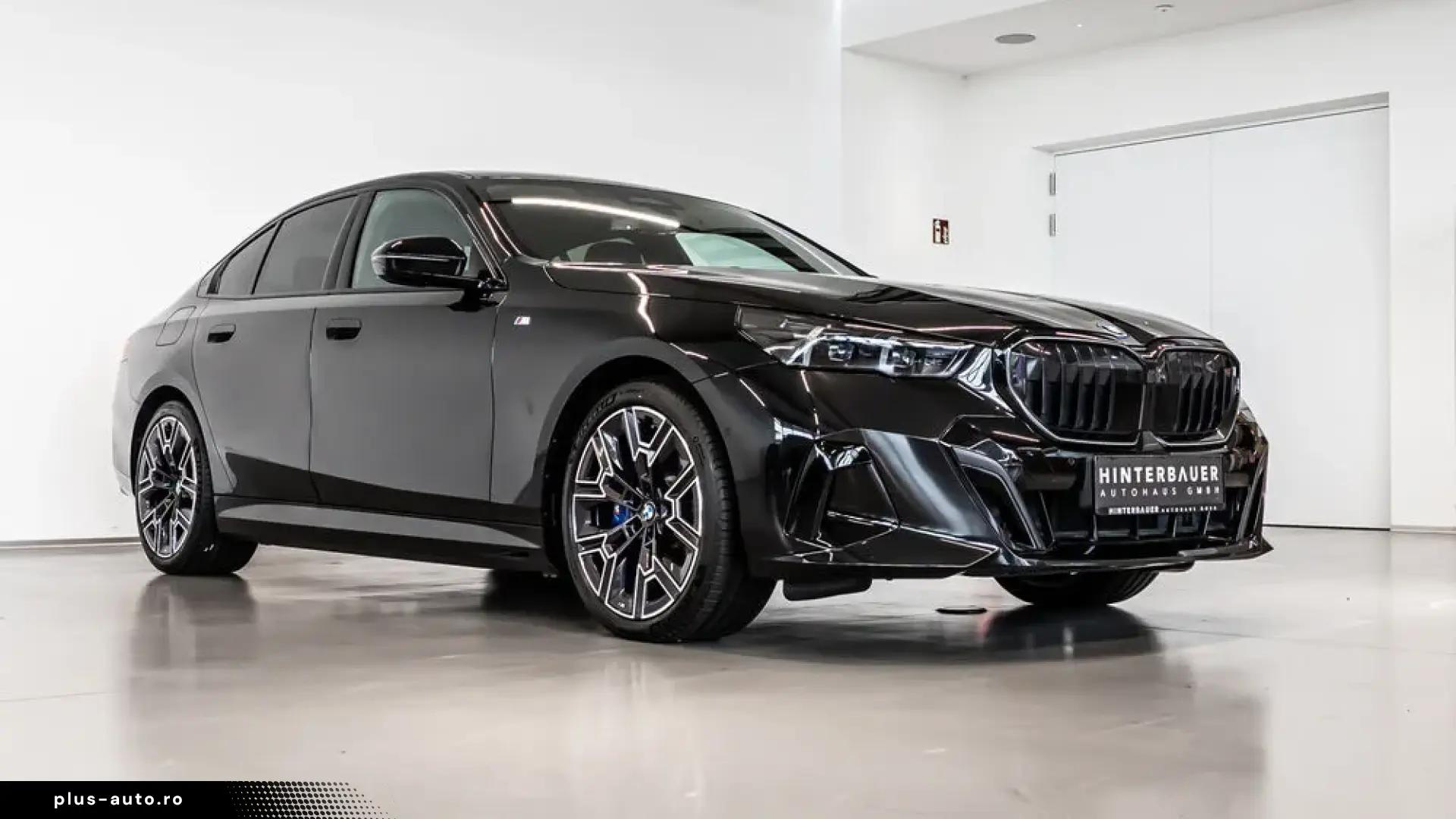 BMW 550e xDrive M-SPORT ICONIC