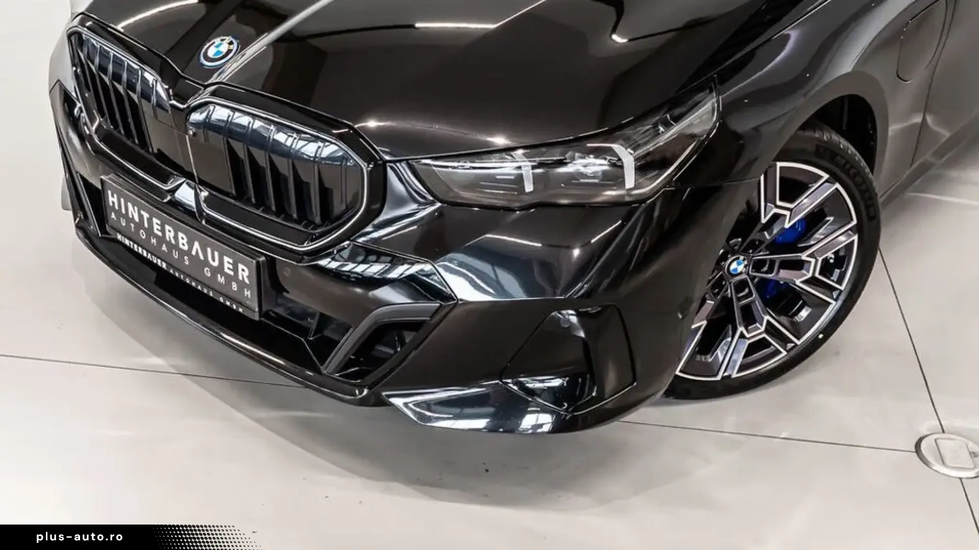 BMW 550e xDrive M-SPORT ICONIC