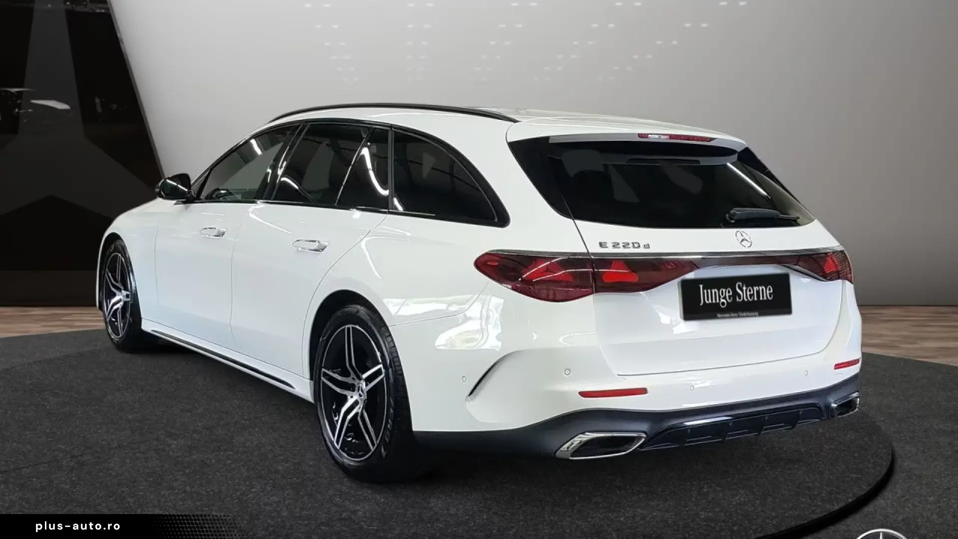 Mercedes-Benz E 220 d T AMG PANO NIGHT LED DISTRONIC