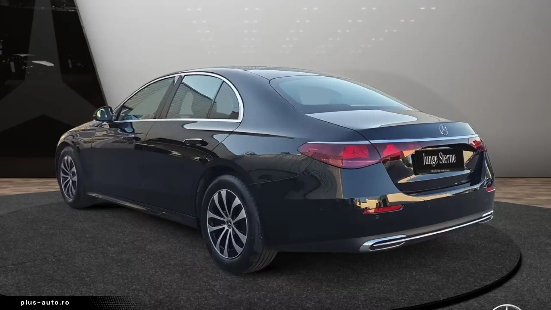 Mercedes-Benz E 220 d Avantgarde Adv Burm4D