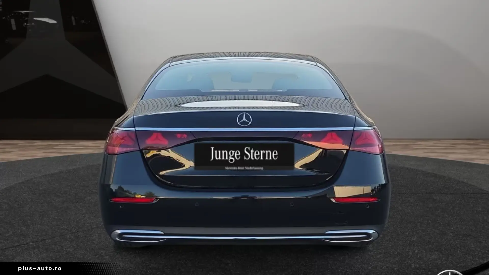 Mercedes-Benz E 220 d Avantgarde Adv Burm4D