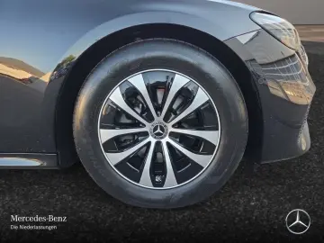 Mercedes-Benz E 220 d Avantgarde Adv Burm4D