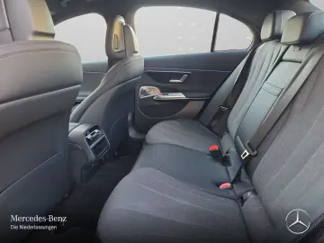 Mercedes-Benz E 220 d Avantgarde Adv Burm4D