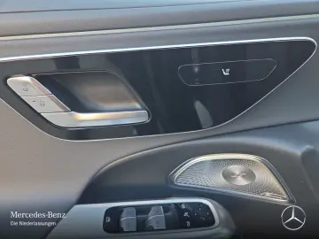 Mercedes-Benz E 220 d Avantgarde Adv Burm4D