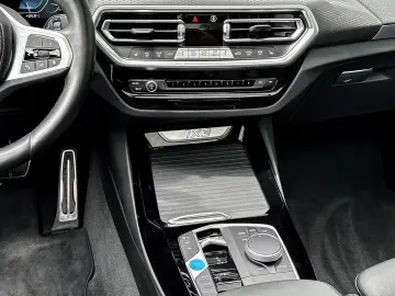 BMW iX3 M-SPORT AHK LED NAVI ACC H K
