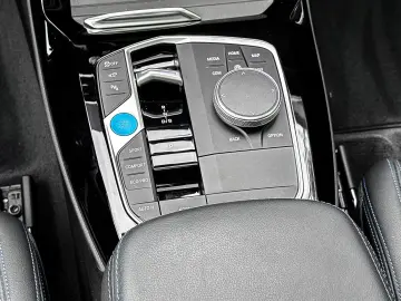 BMW iX3 M-SPORT AHK LED NAVI ACC H K