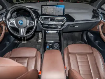 BMW iX3 HUD PANO ACC 360
