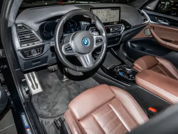 BMW iX3 HUD PANO ACC 360