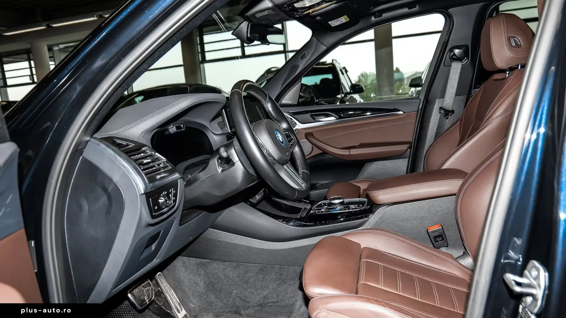 BMW iX3 HUD PANO ACC 360