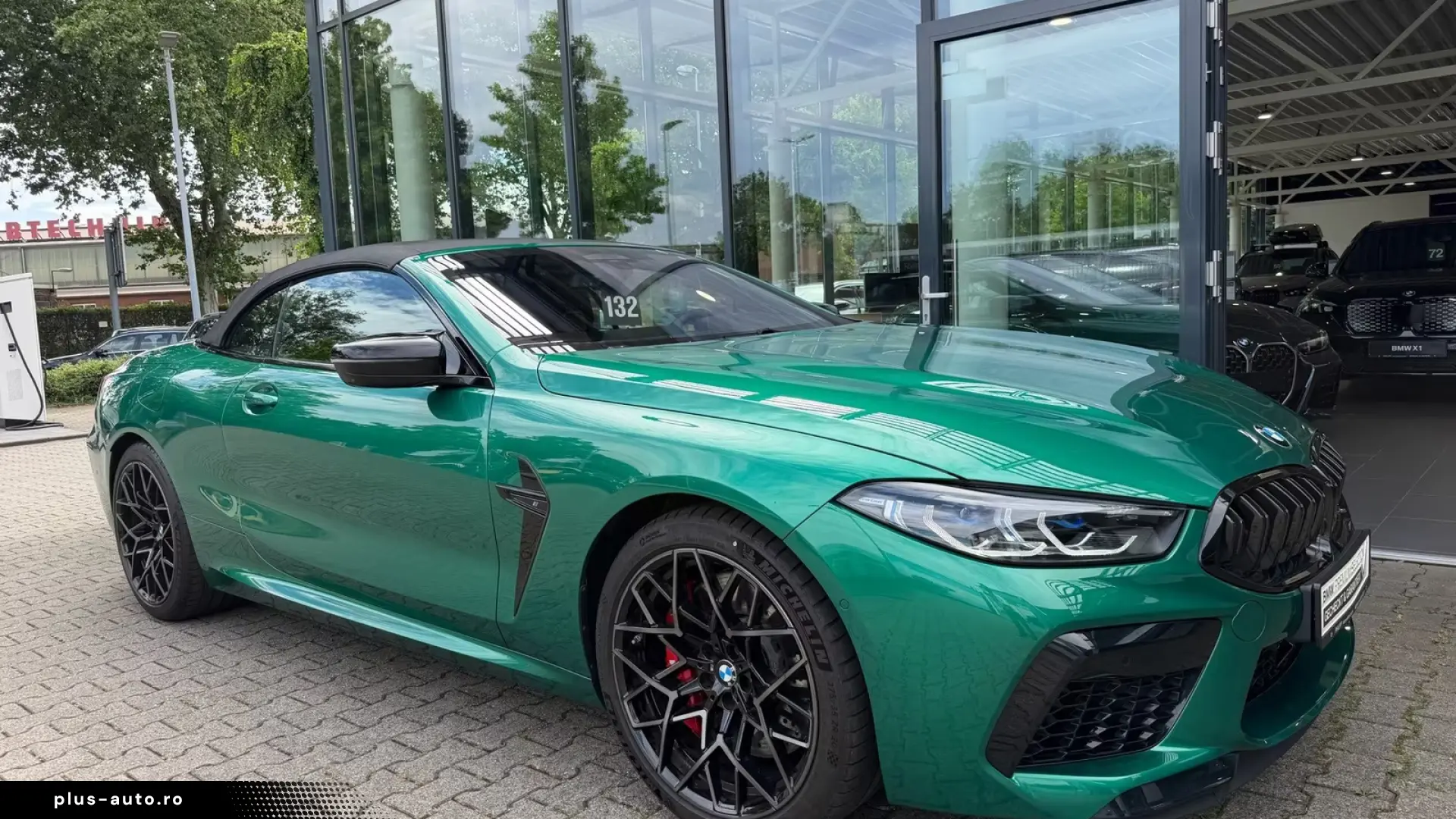 BMW M8 Competition Cabrio xDrive B&W LASER