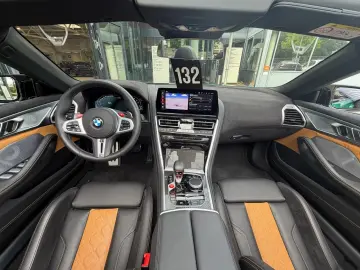 BMW M8 Competition Cabrio xDrive B&W LASER