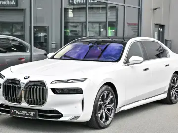 BMW 740d xDrive Design Pure Excellence  Sky Lounge