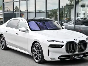 BMW 740d xDrive Design Pure Excellence  Sky Lounge