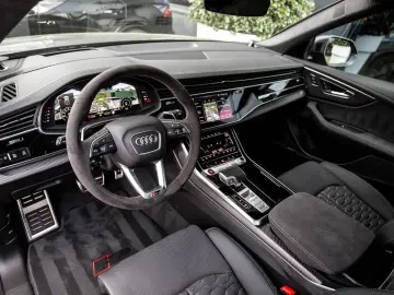 AUDI RSQ8 4.0 TFSI Performance