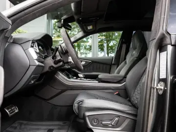 AUDI RSQ8 4.0 TFSI Performance
