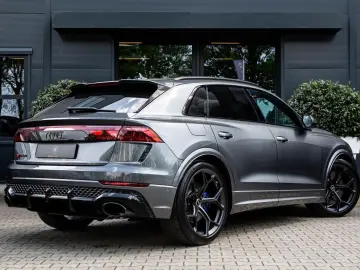 AUDI RSQ8 4.0 TFSI Performance