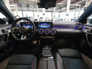Mercedes-Benz CLA 35 AMG 4M Coupé Premium  NIGHT PANO