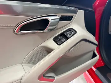 Porsche 718 Cayman Style Edition