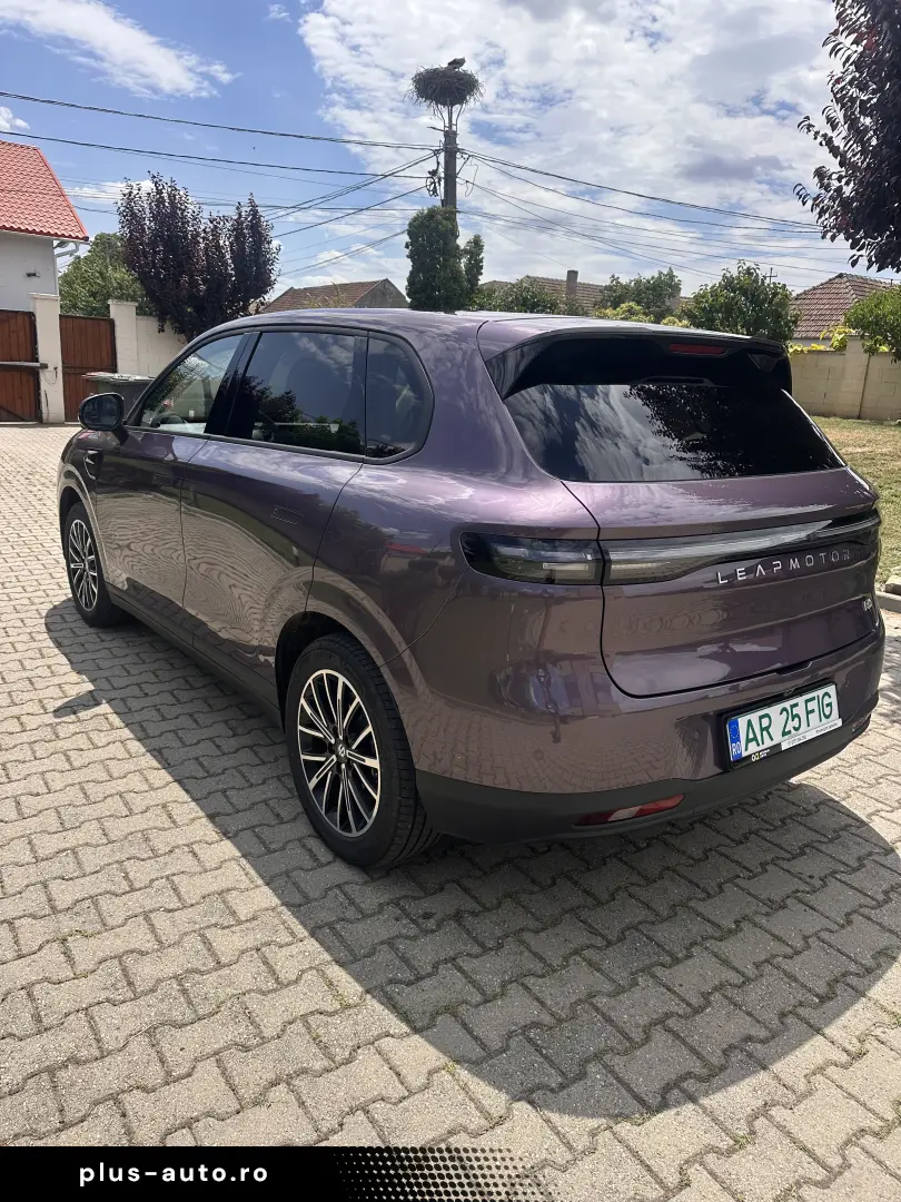 Leapmotor B10