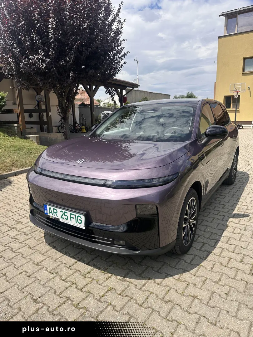 Leapmotor B10