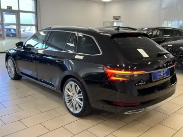 Skoda Superb L&K iV Leather 360 Cam LED AHK Navi CarPlay
