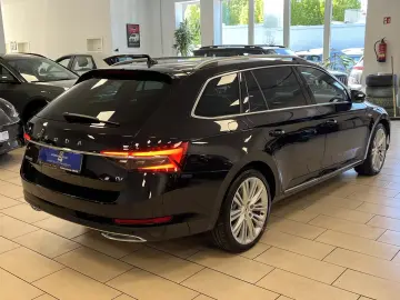 Skoda Superb L&K iV Leather 360 Cam LED AHK Navi CarPlay