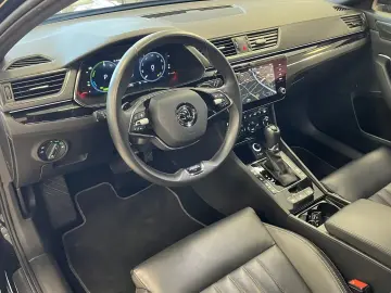 Skoda Superb L&K iV Leather 360 Cam LED AHK Navi CarPlay