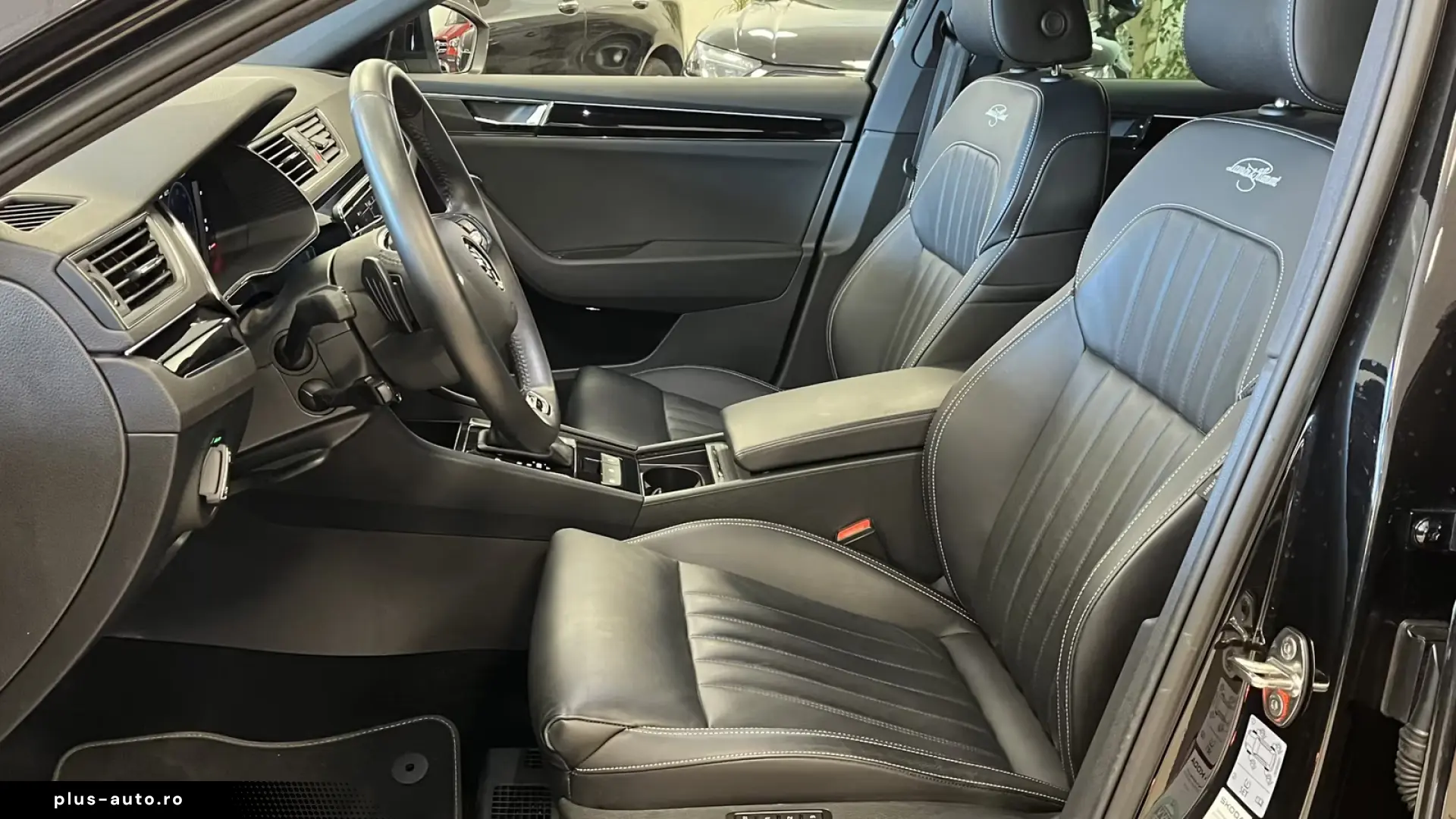 Skoda Superb L&K iV Leather 360 Cam LED AHK Navi CarPlay