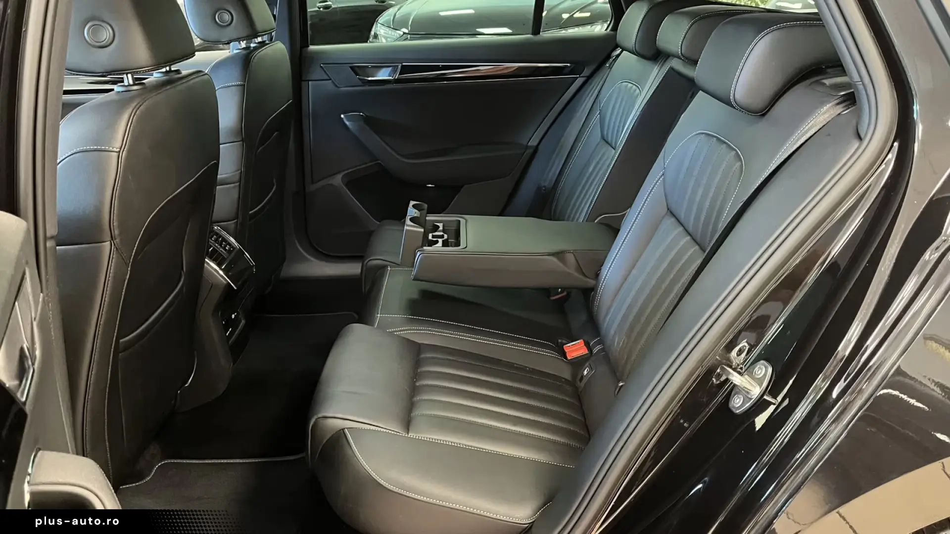 Skoda Superb L&K iV Leather 360 Cam LED AHK Navi CarPlay
