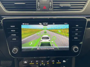 Skoda Superb L&K iV Leather 360 Cam LED AHK Navi CarPlay