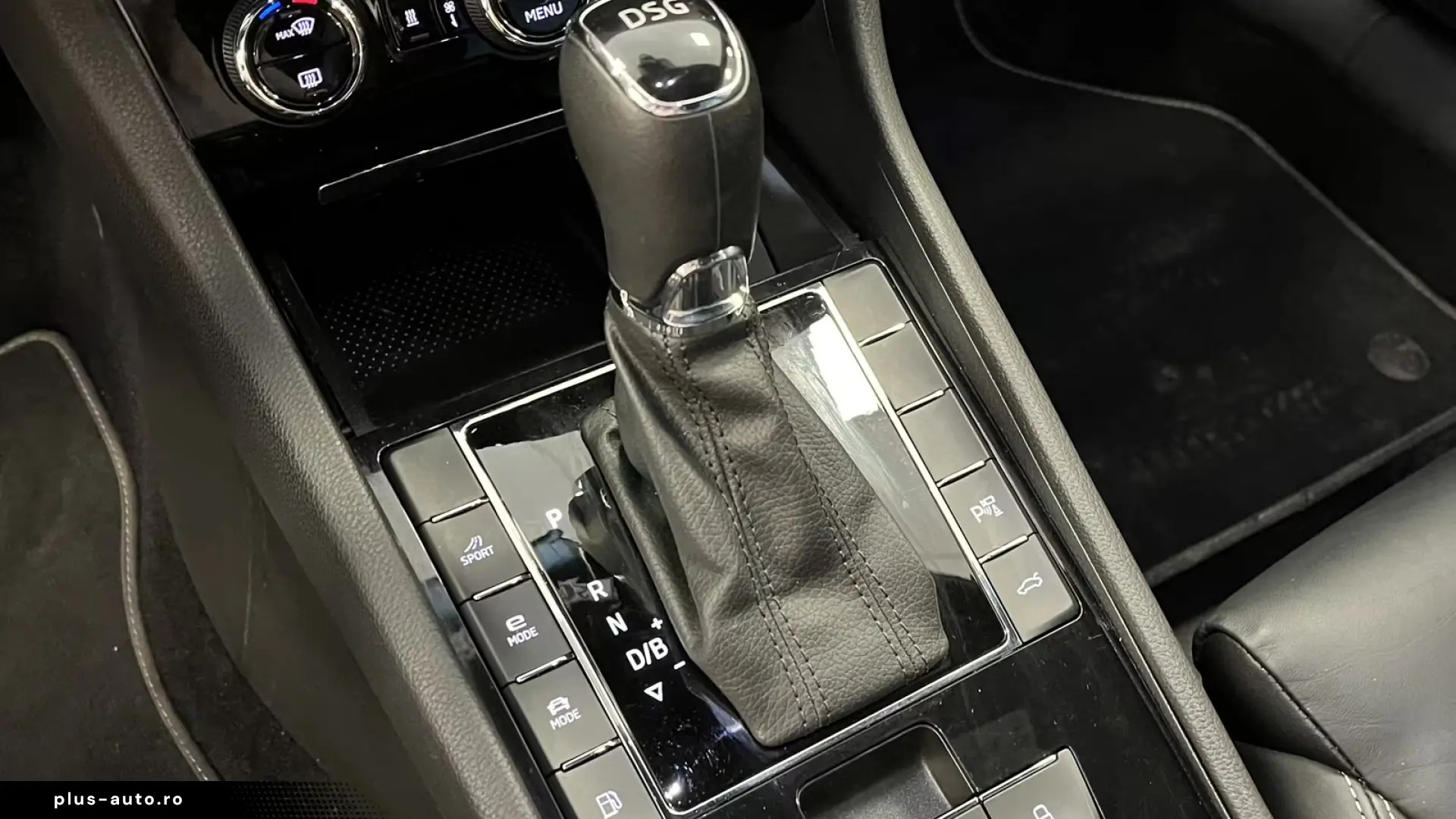 Skoda Superb L&K iV Leather 360 Cam LED AHK Navi CarPlay