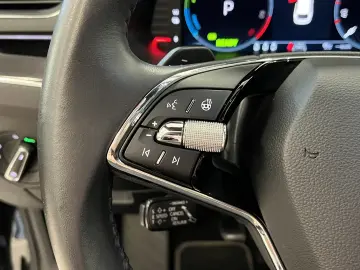 Skoda Superb L&K iV Leather 360 Cam LED AHK Navi CarPlay