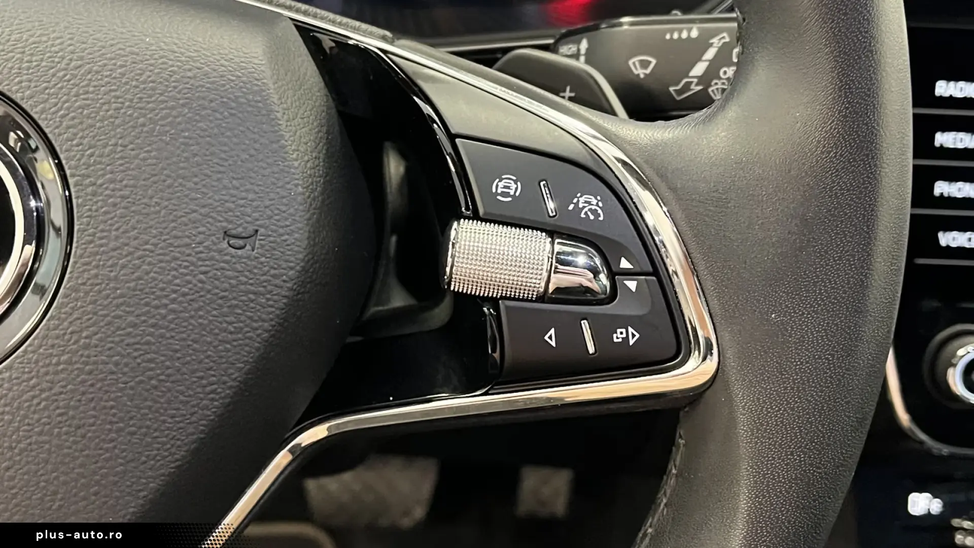 Skoda Superb L&K iV Leather 360 Cam LED AHK Navi CarPlay