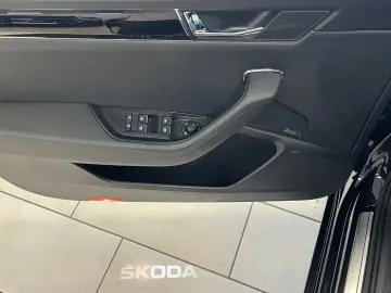 Skoda Superb L&K iV Leather 360 Cam LED AHK Navi CarPlay
