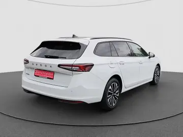 Skoda Superb Combi 2.0 TDI DSG
