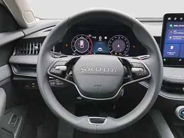 Skoda Superb Combi 2.0 TDI DSG
