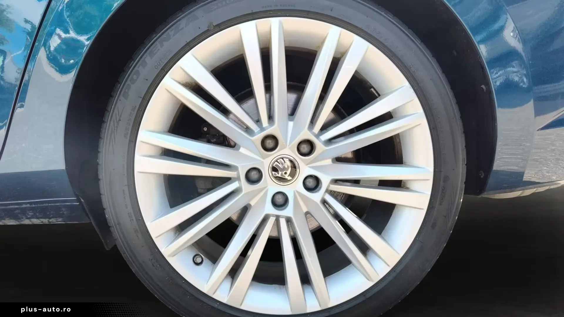 Skoda SUPERB 2.0TDI L&K 4x4  AHK MATRIX STD.HZG 360KAM