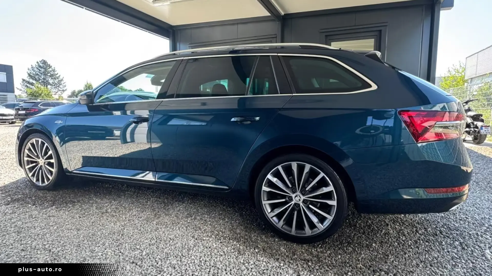 Skoda Superb 2.0 TDI DSG 4x4 L&K STANDH PANO