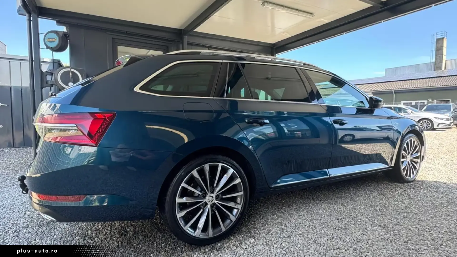 Skoda Superb 2.0 TDI DSG 4x4 L&K STANDH PANO