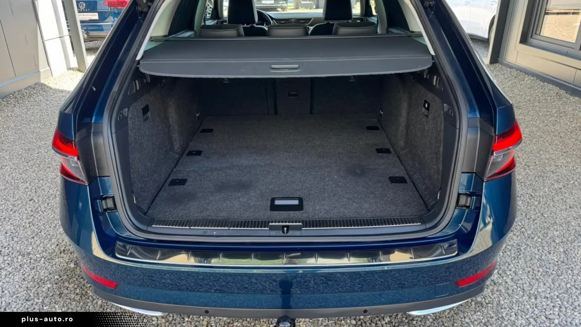Skoda Superb 2.0 TDI DSG 4x4 L&K STANDH PANO