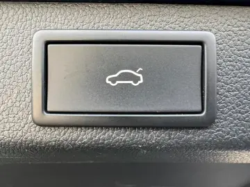 Skoda Superb 2.0 TDI DSG 4x4 L&K STANDH PANO
