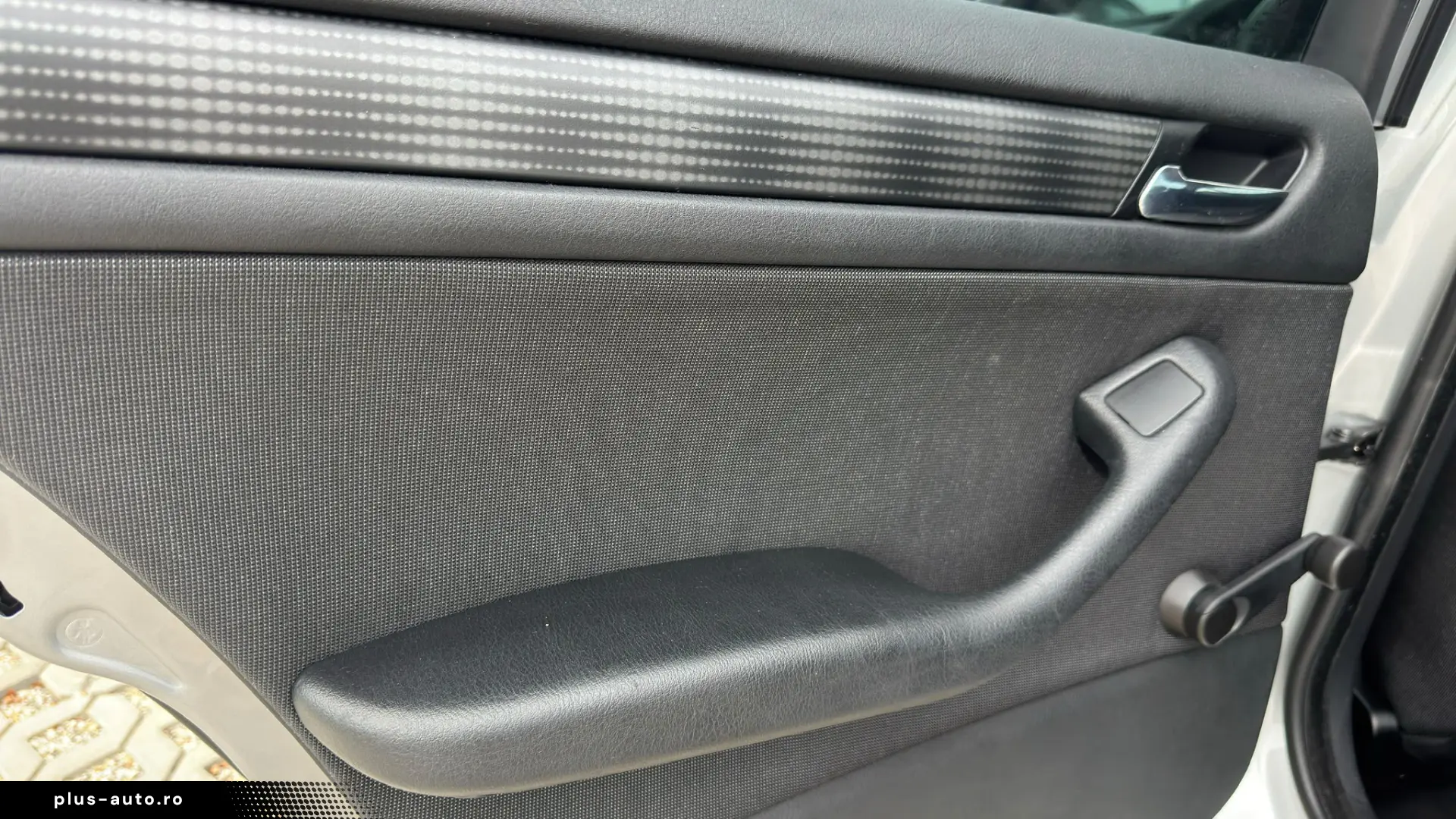 2004 BMW 320i Steptronic (E46)