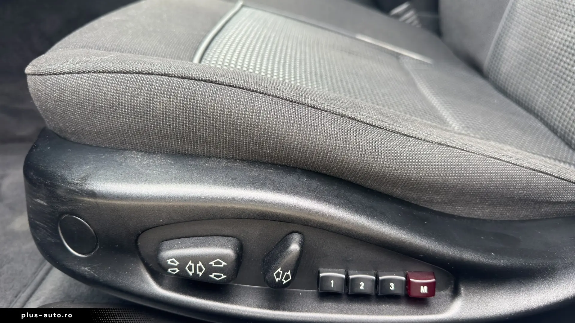 2004 BMW 320i Steptronic (E46)