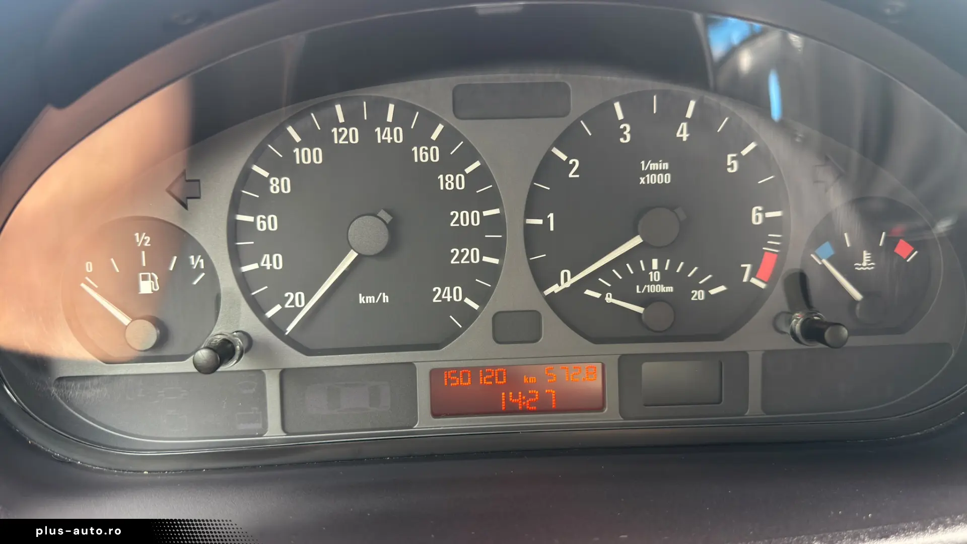 2004 BMW 320i Steptronic (E46)
