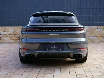 PORSCHE Cayenne Coupe S E-Hybrid SportDesign