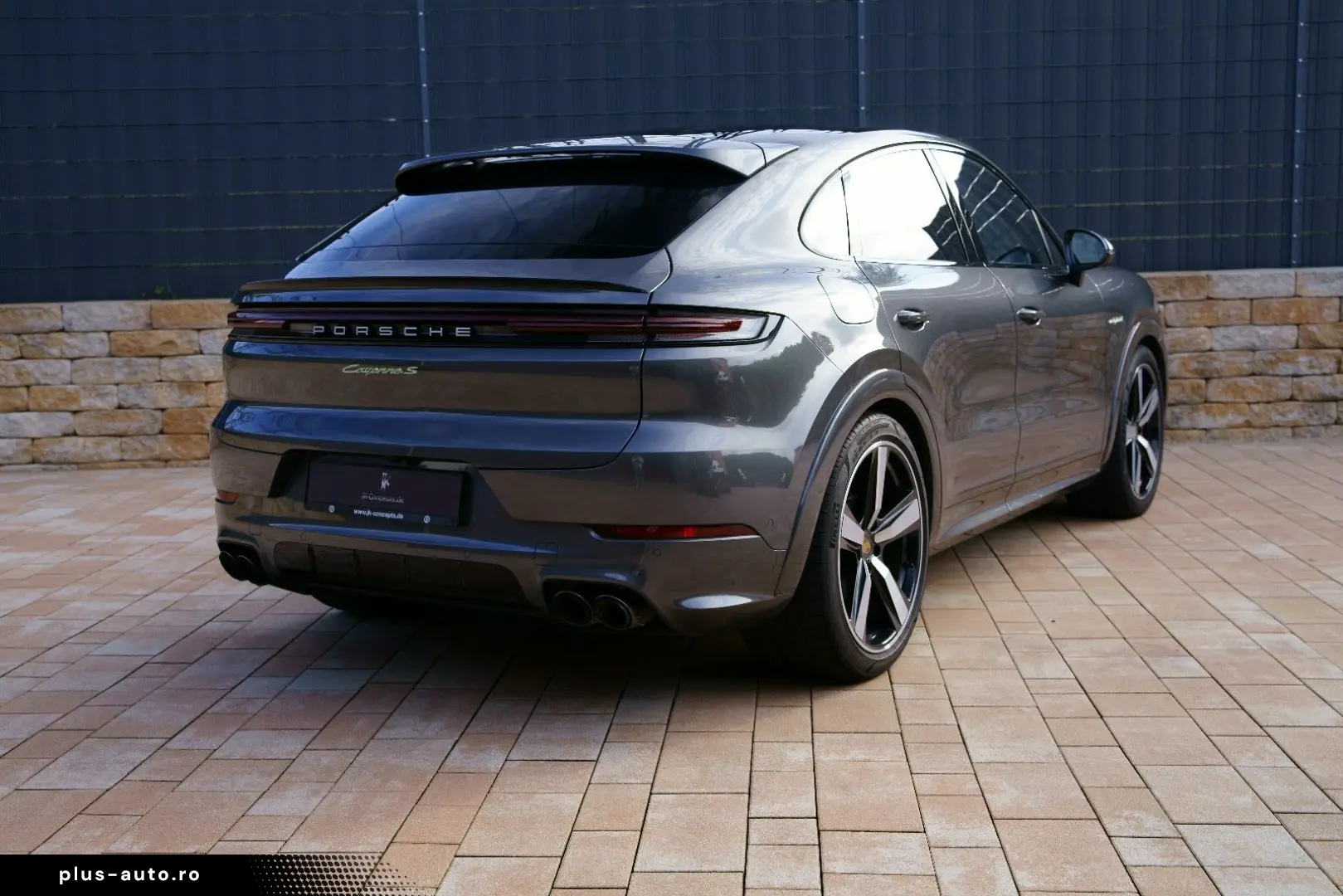 PORSCHE Cayenne Coupe S E-Hybrid SportDesign